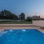 Helena Villa